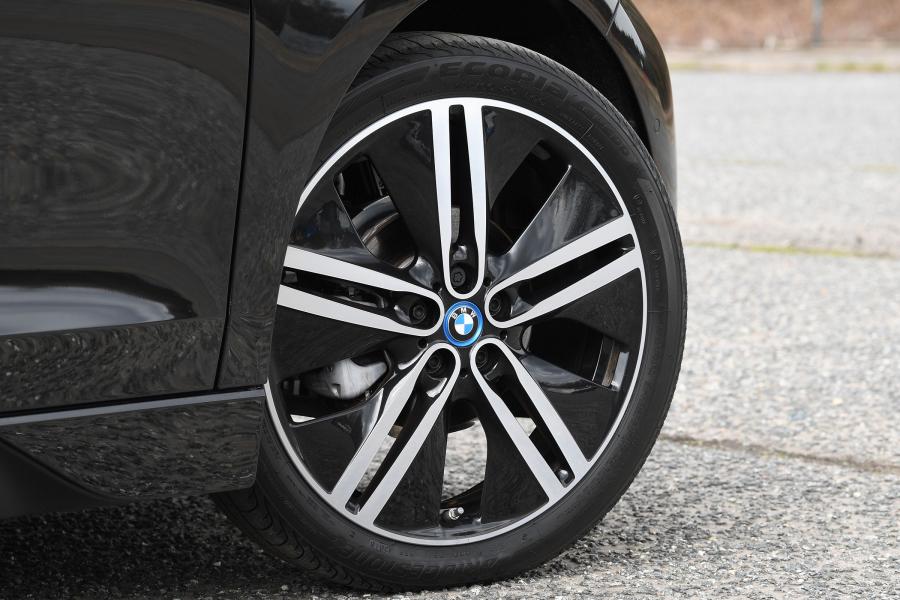 Колеса BMW i3 (I01) 2017 года  (UK) (фото 7 из 12)